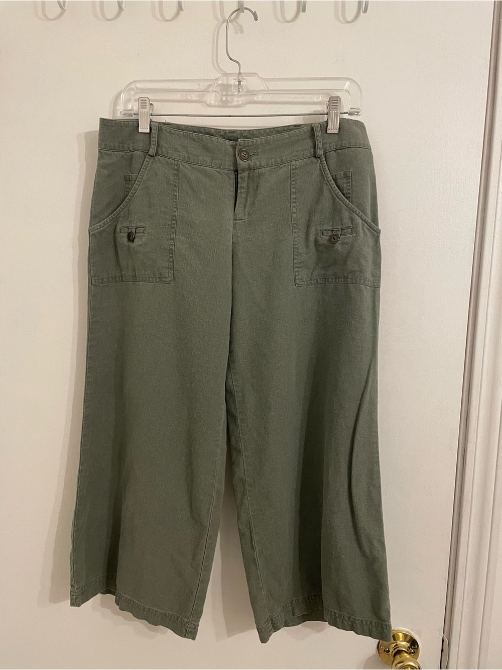 Speechless Olive Utility Wide-Leg Capris